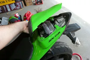 Remove tail trunk cover