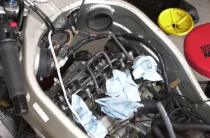 tightening camshaft cover bolts
